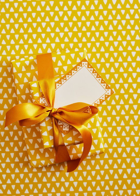 Gift Tags - Set of 8 Yellow Star Border