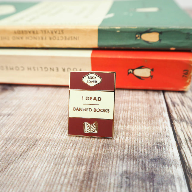 'I Read Banned Books' Book Lover Enamel Pin Badge